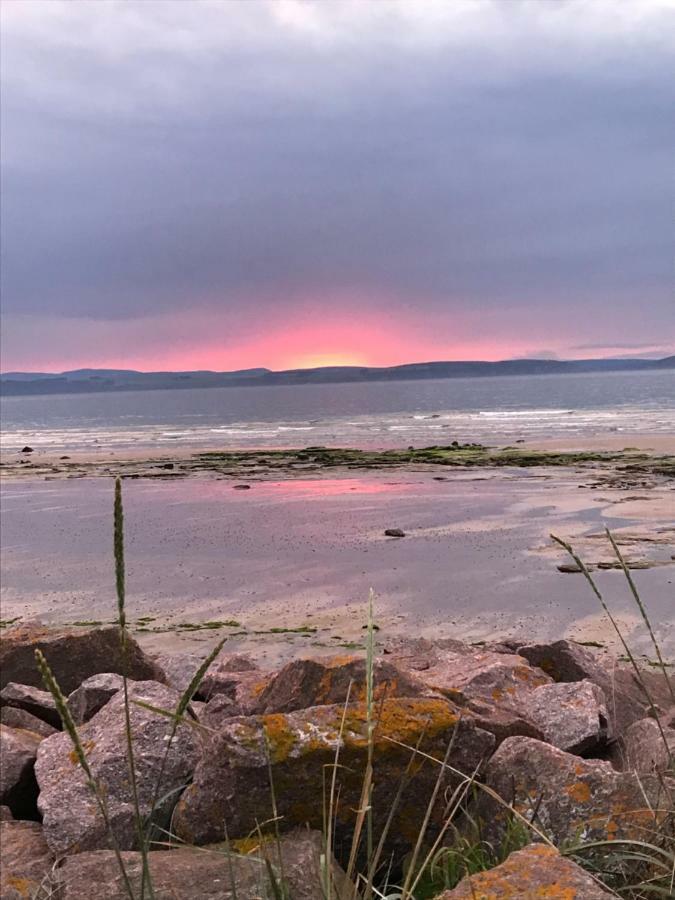 Ceol Na Mara Cottage By The Sea Nairn Kültér fotó